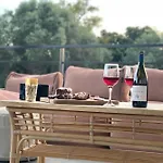 Superb Flat With A Lovely View Of The Mountains דירה