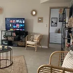 דירה Superb Flat With A Lovely View Of The Mountains