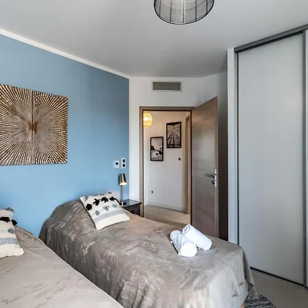 Апартаменти Superb Flat With A Lovely View Of The Mountains Порто-Веккіо