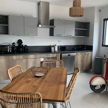 דירה Superb Flat With A Lovely View Of The Mountains *