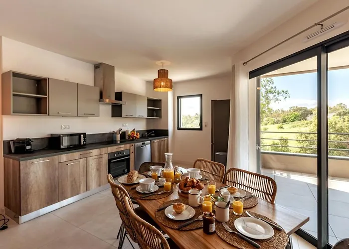 Superb Flat With A Lovely View Of The Mountains